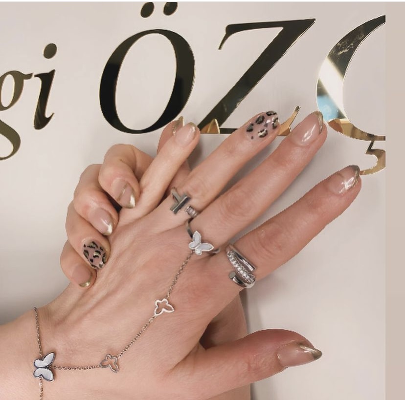 Ezgi özçelik make up - Nail art stüdyo