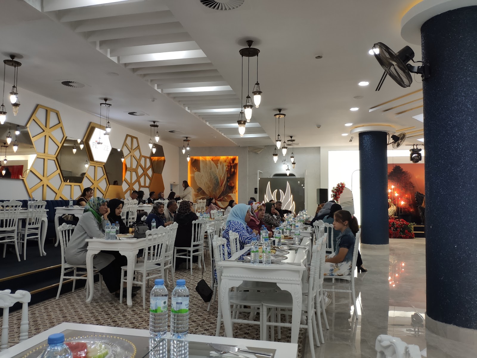 Firuze kına konağı