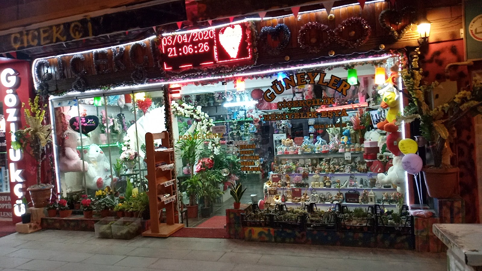 Güneyler Çiçekçilik Ve Hediyelik Eşya kır düğünü mekanı — Merkez