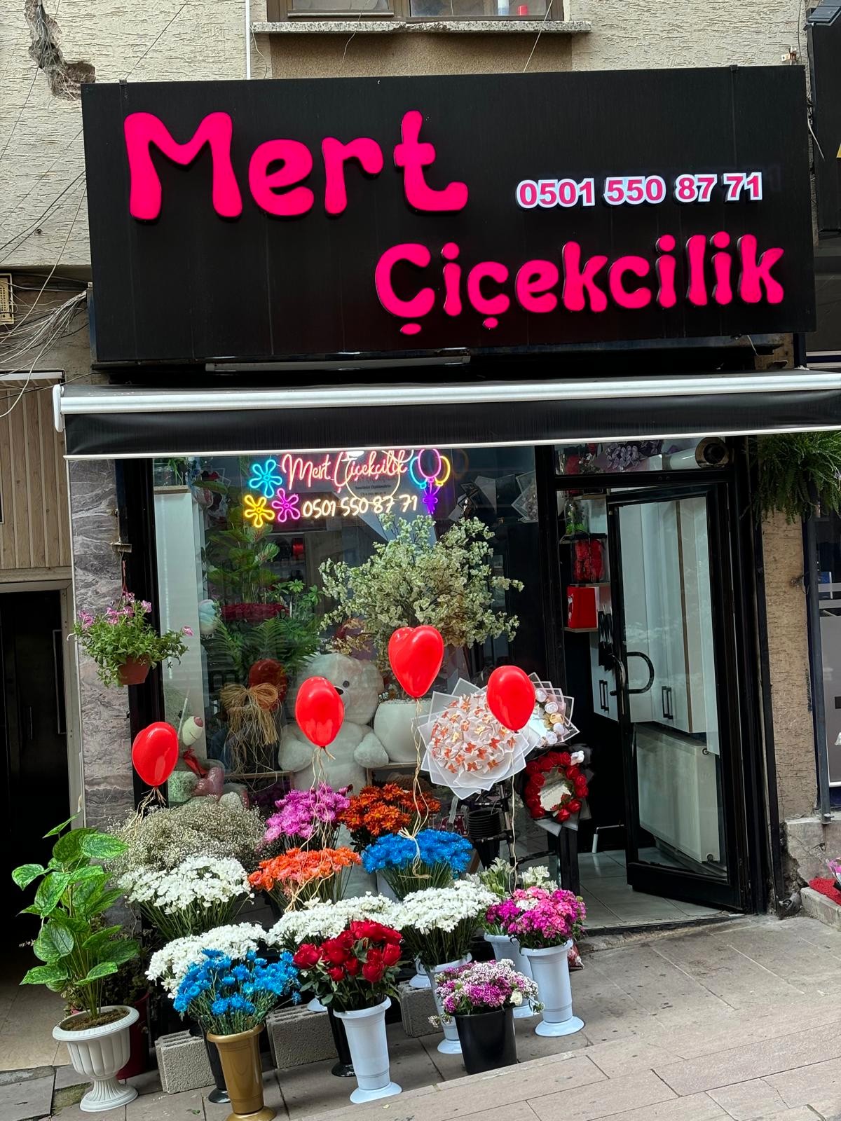 Mert Çiçekçilik kır düğünü mekanı — Merkez