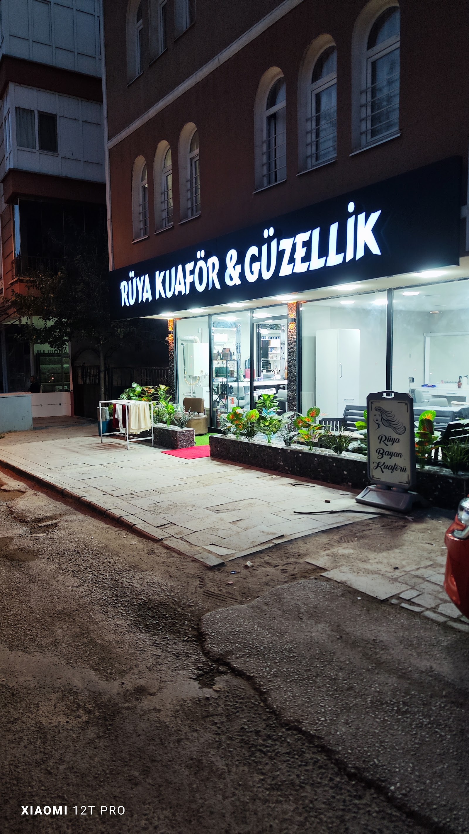 Rüya Bayan Kuaförü Zeynep Bulut Kalıcı Makyaj kır düğünü mekanı — Merkez